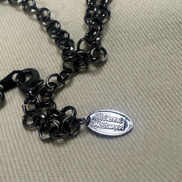 Vivienne Westwood Black Orb Necklace Large - Picture 6 of 7